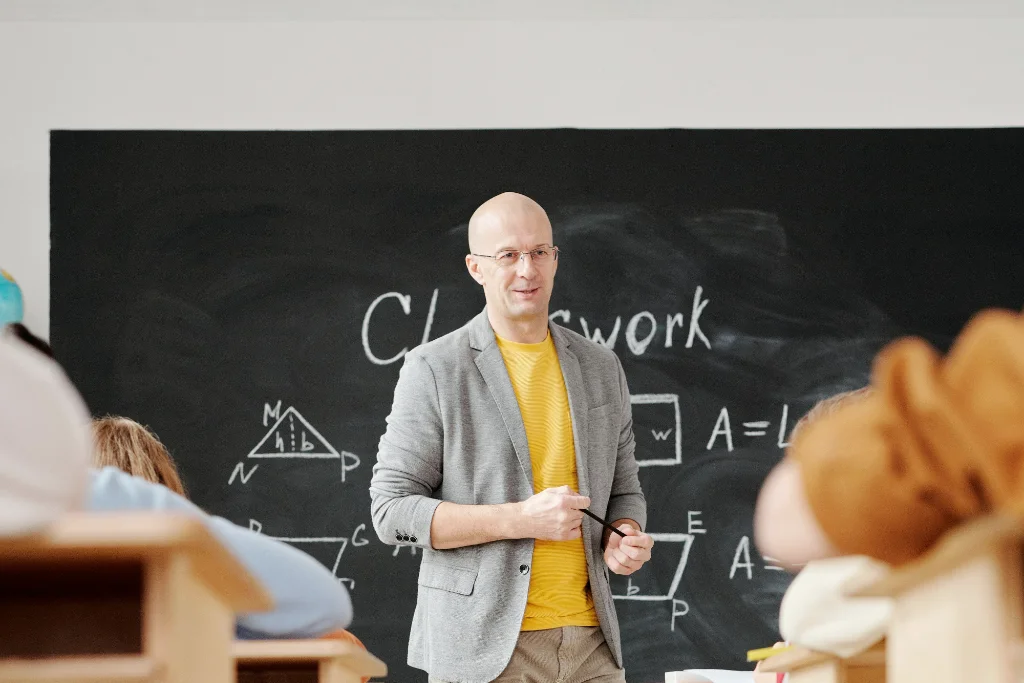 AI tutor vs private tutor comparison for Grades 2–8 families